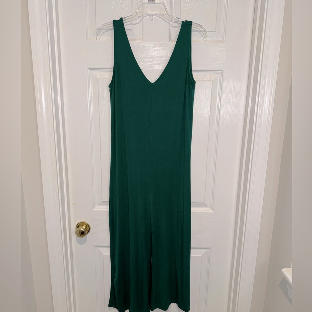 Sugarlips boutique green sleeveless pantsuit. Size XS